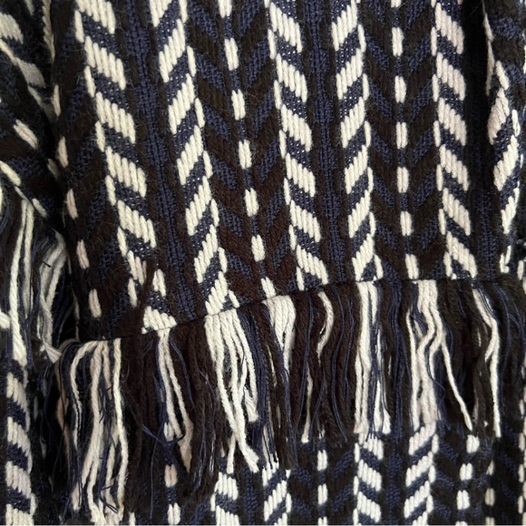 Cupcakes and Cashmere Jacket and Coat - Picture 10 of 13